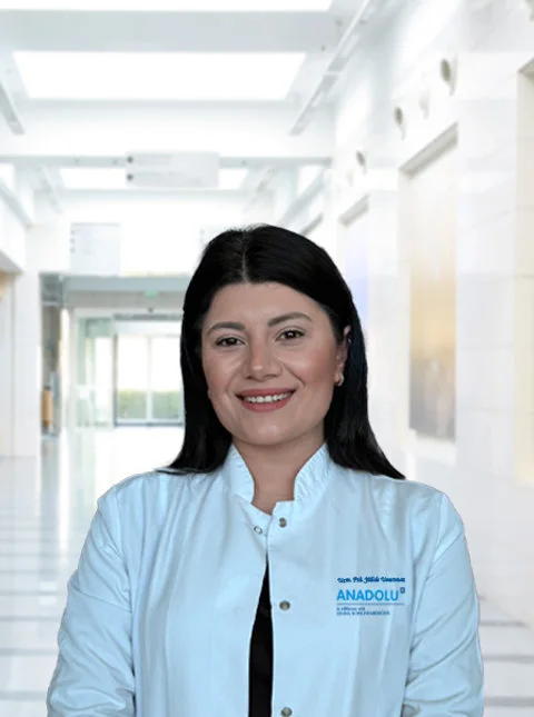 Physiotherapist Jülide Unutmaz